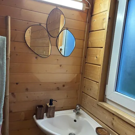 Apartman A *